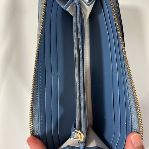 Kate Spade Blue Leather Wallet/Wristlet - Picture 7 of 11